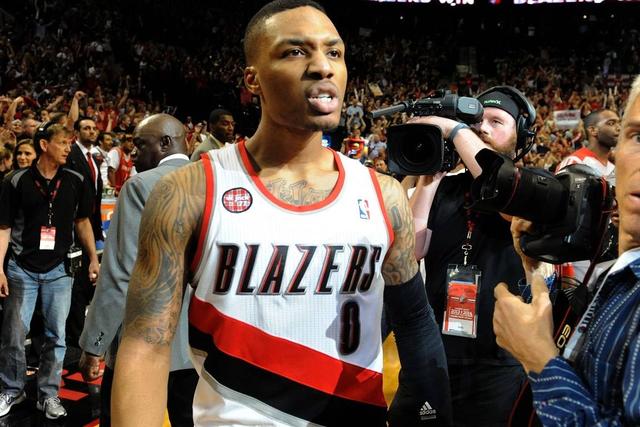 泰晤士报：曼联接近任命阿莫林 范尼可能只带一场